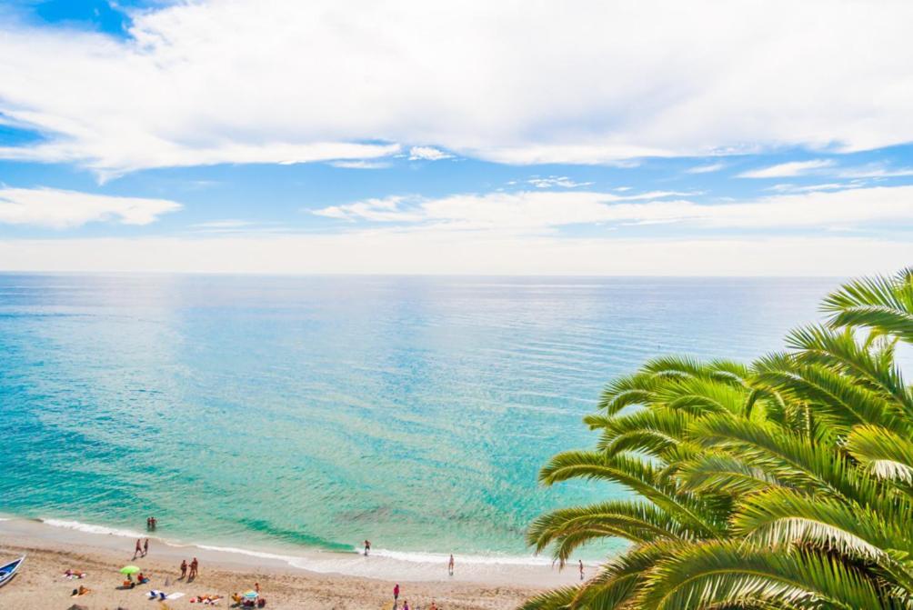 Casa Playa Torrecilla Villa Nerja Exteriör bild